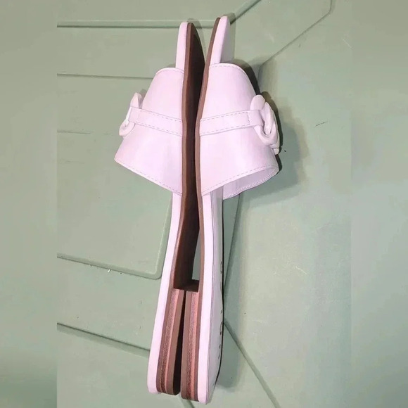 NWOB Unisa Unsully Chain Flat Sandal Slide White Women's 9.5 - Picture 3 of 9